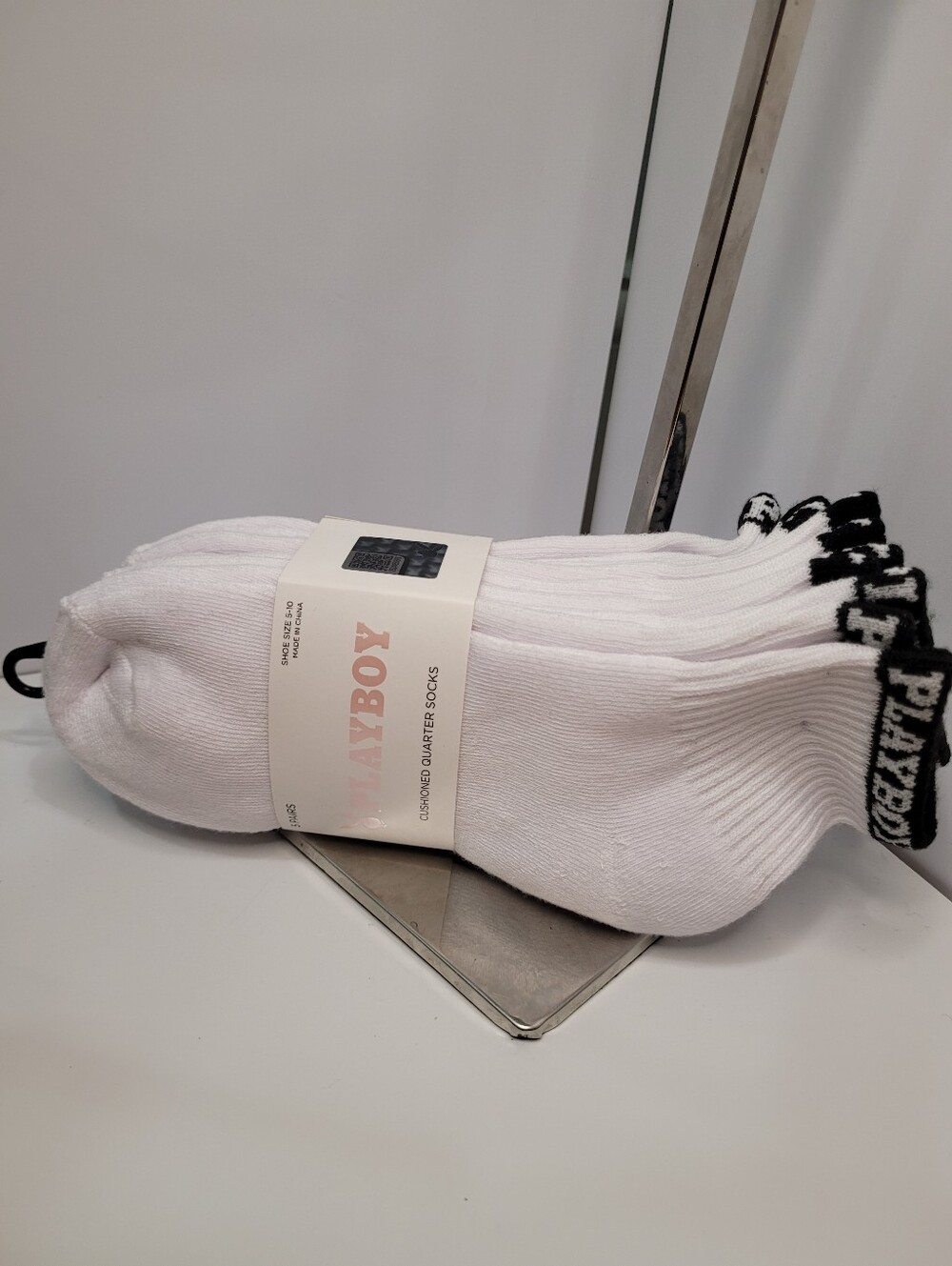 👉✨️PLAYBOY White Cushioned Quarter 5 Pair  Athletic Socks with Black Logo Trim